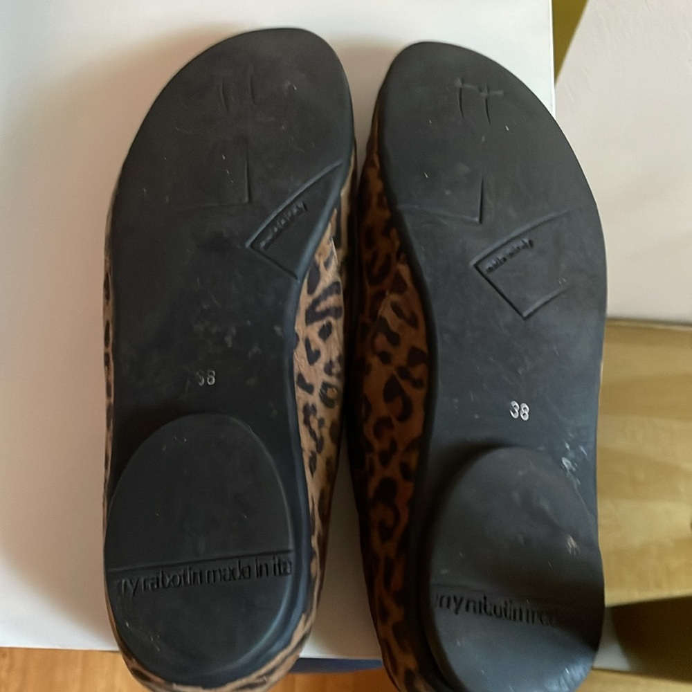 Thierry Rabotin Leopard Print Flats - Picture 2 of 3